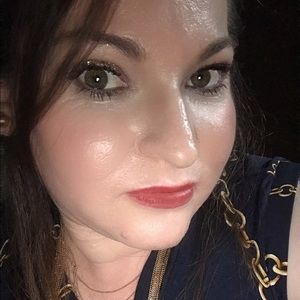 Meet your Posher, Marina